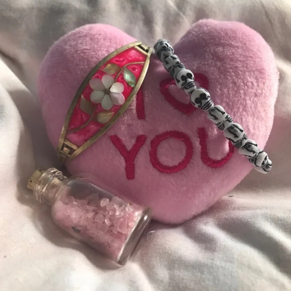 Valentine’s Day lot
